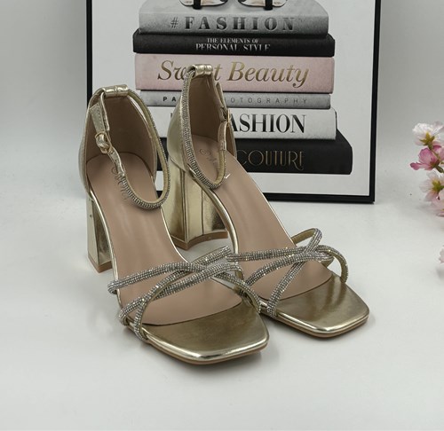 Talons Eliana
